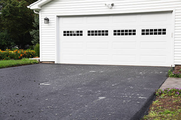 Best Construction Debris Removal  in Flint, MI